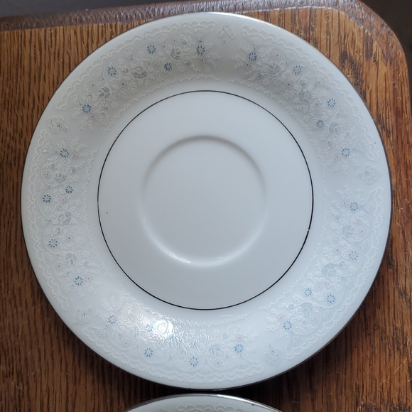 Liling Brocade Blue and Pink Set of 5 Tea Cups and 6 Saucers - Picture 6 of 16